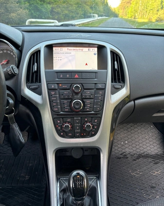 Opel Astra cena 21000 przebieg: 259175, rok produkcji 2012 z Mogilno małe 92